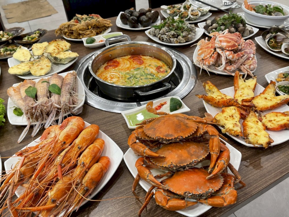 Sầm Sơn nổi tiếng với nguồn hải sản đa dạng và tươi ngon 